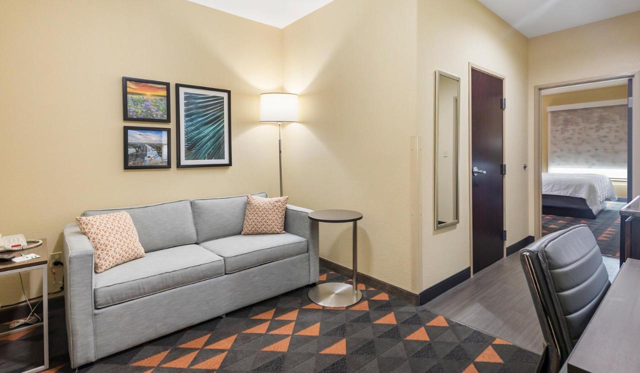 Holiday Inn Hotel & Suites Waco Northwest By Ihg Bellmead Dış mekan fotoğraf